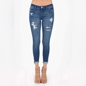 KanCan mid rise skinny distressed medium wash blue ankle jeans, size 7/27 EUC